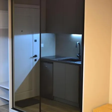 דירה Penthouse Village פוליאנה