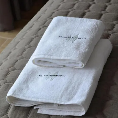 Penthouse Village 폴리아나