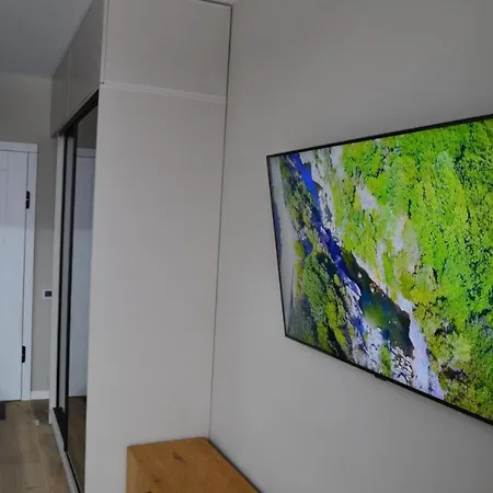 Penthouse Village 폴리아나