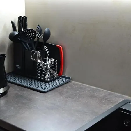 Penthouse Village * 폴리아나