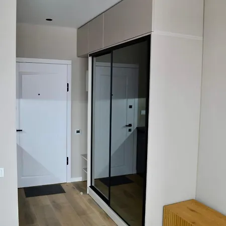 Penthouse Village דירה