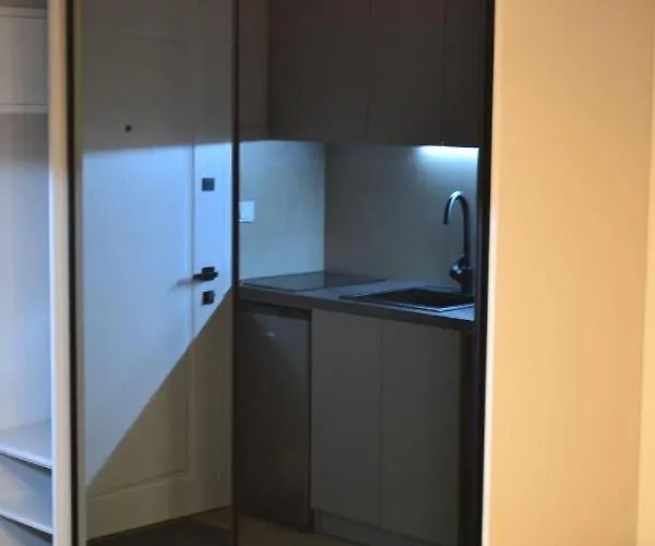 公寓 Penthouse Village 波利亚纳